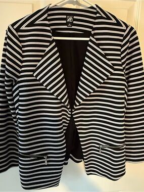Roz & Ali Black and White Striped Open-Front Blazer